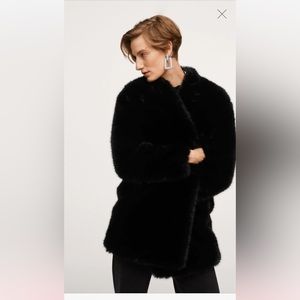 MANGO BRAND NEW OVER SIZED FAUX FUR COAT BLACK